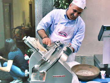 Affettatrice - Dì de la Brisaola a Chiavenna